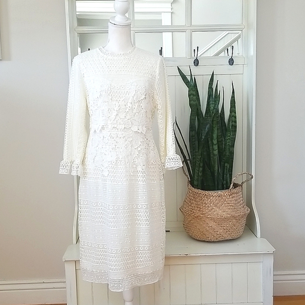 Stunning Off White Fitted  Lace Midi Dress - Picture 12 of 12